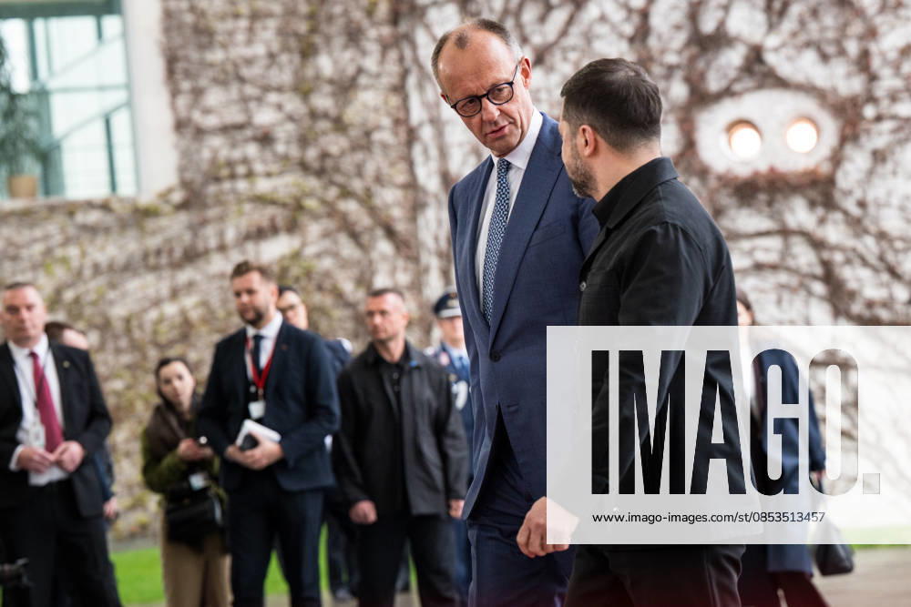 Federal Chancellor Friedrich Merz receives the Ukrainian President Volodymyr Selenskyj with military honors on the occasion of the German-Ukrainian intergovernmental consultations at the Federal Chancellery in Berlin on 14 April 2026 Photo Bildgehege German-Ukrainian intergovernmental consultations