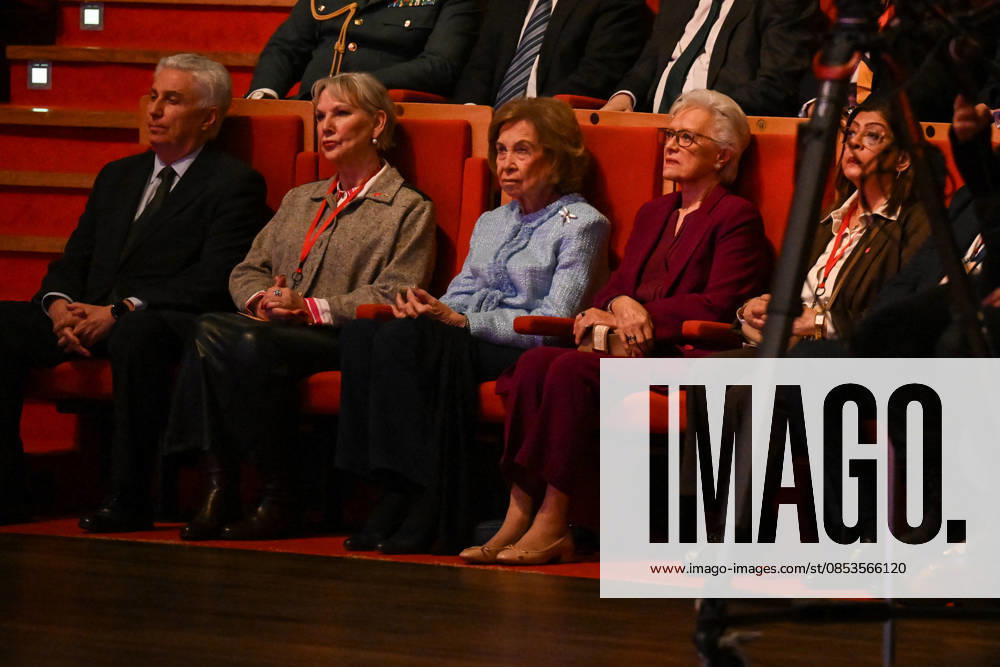 Royals At 37th Global Conference of Alzheimer Disease International - Lyon Princess Muna Al Hussein, Queen Sofía of Spain attending the 37th Global Conference of Alzheimer’s Disease International (ADI) in Lyon, France on April 14, 2026. Photo by Julien Reynaud APS-Medias ABACAPRESS.COM Lyon France