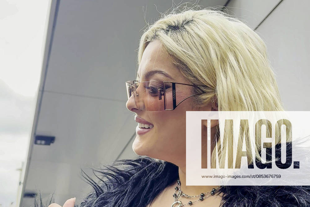 Singer Bebe Rexha arrives at the NRJ studios in Paris, France, April 15, 2026 Jack Bussat Bestimage Singer Bebe Rexha was seen in Paris as she attended an NRJ music émission Paris France
