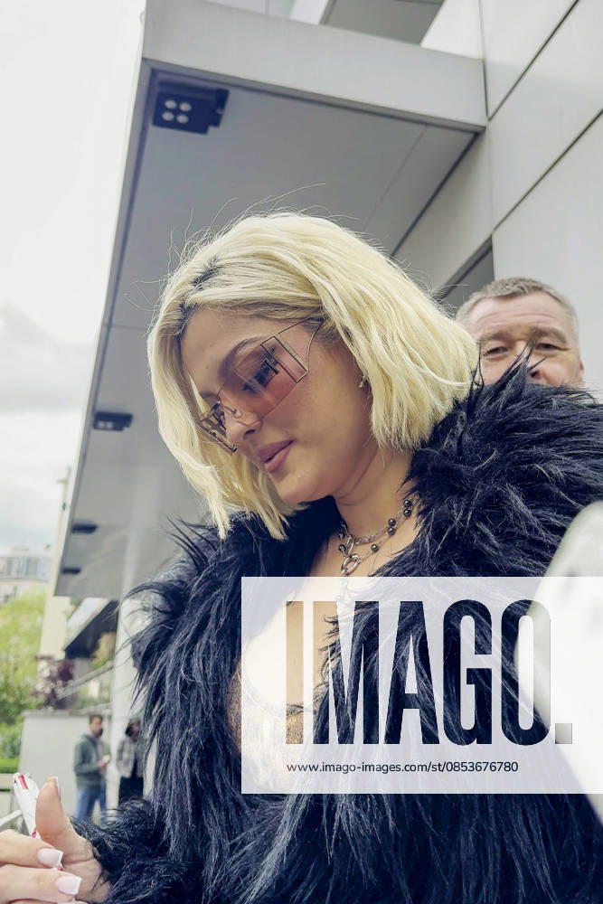 Singer Bebe Rexha arrives at the NRJ studios in Paris, France, April 15, 2026 Jack Bussat Bestimage Singer Bebe Rexha was seen in Paris as she attended an NRJ music émission Paris France