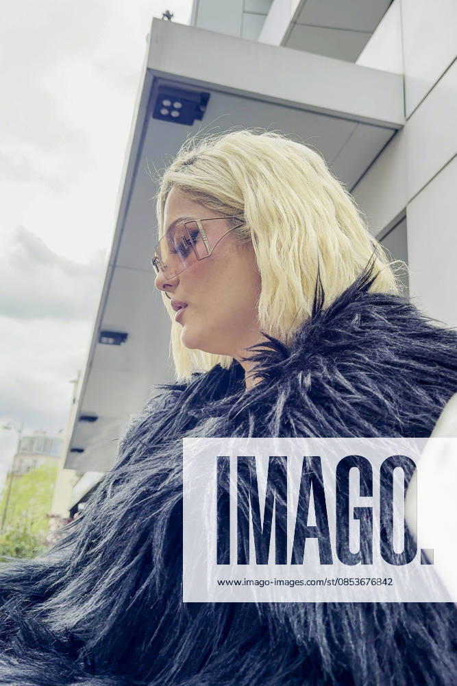 Singer Bebe Rexha arrives at the NRJ studios in Paris, France, April 15, 2026 Jack Bussat Bestimage Singer Bebe Rexha was seen in Paris as she attended an NRJ music émission Paris France