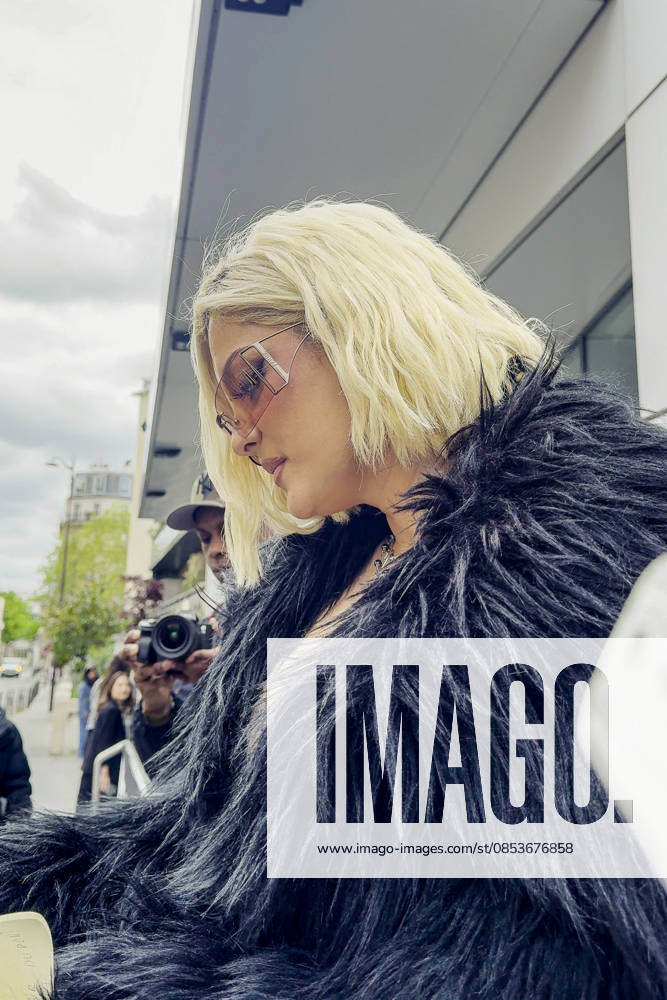 Singer Bebe Rexha arrives at the NRJ studios in Paris, France, April 15, 2026 Jack Bussat Bestimage Singer Bebe Rexha was seen in Paris as she attended an NRJ music émission Paris France