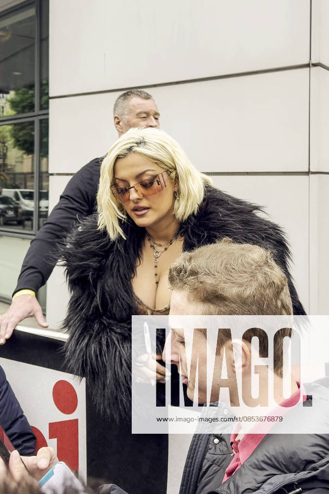 Singer Bebe Rexha arrives at the NRJ studios in Paris, France, April 15, 2026 Jack Bussat Bestimage Singer Bebe Rexha was seen in Paris as she attended an NRJ music émission Paris France