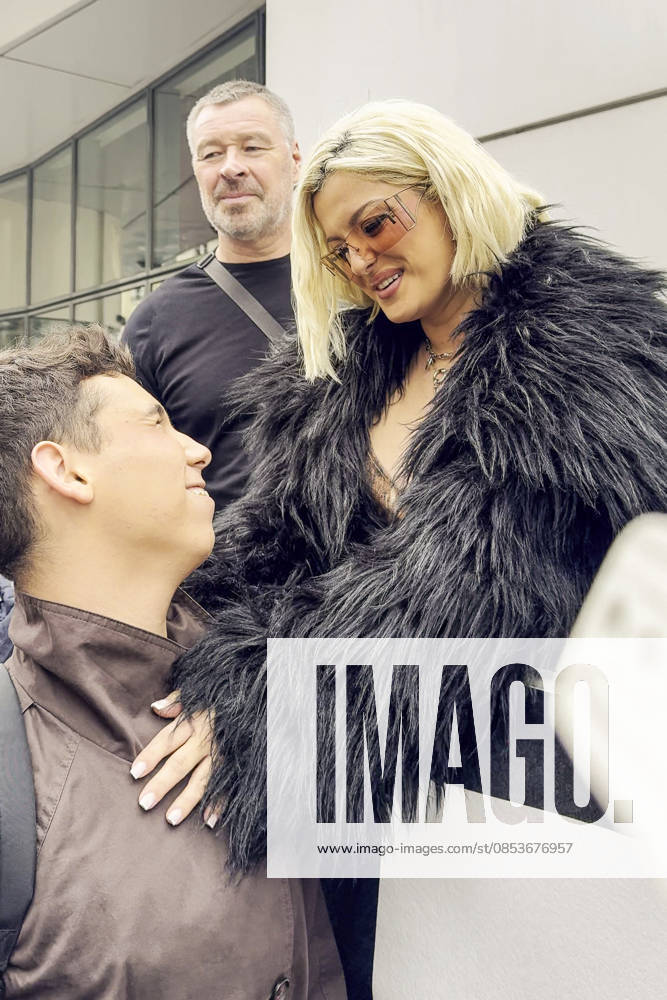 Singer Bebe Rexha arrives at the NRJ studios in Paris, France, April 15, 2026 Jack Bussat Bestimage Singer Bebe Rexha was seen in Paris as she attended an NRJ music émission Paris France