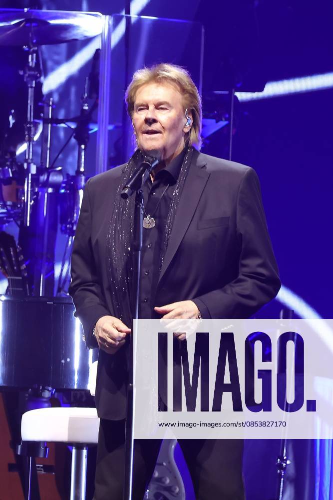 Howard Carpendale, singer, in concert live in the Uber Arena, Berlin, my farewell tour, Schlager, Berlin