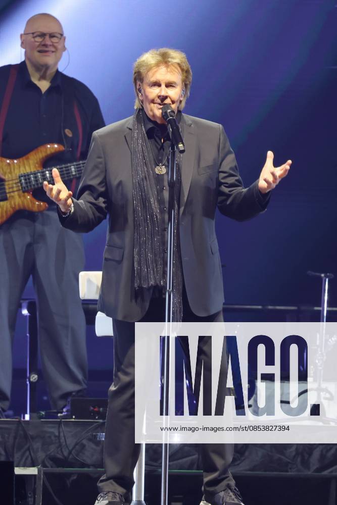 Howard Carpendale, singer, in concert live in the Uber Arena, Berlin, my farewell tour, Schlager, Berlin