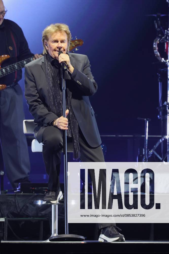 Howard Carpendale, singer, in concert live in the Uber Arena, Berlin, my farewell tour, Schlager, Berlin