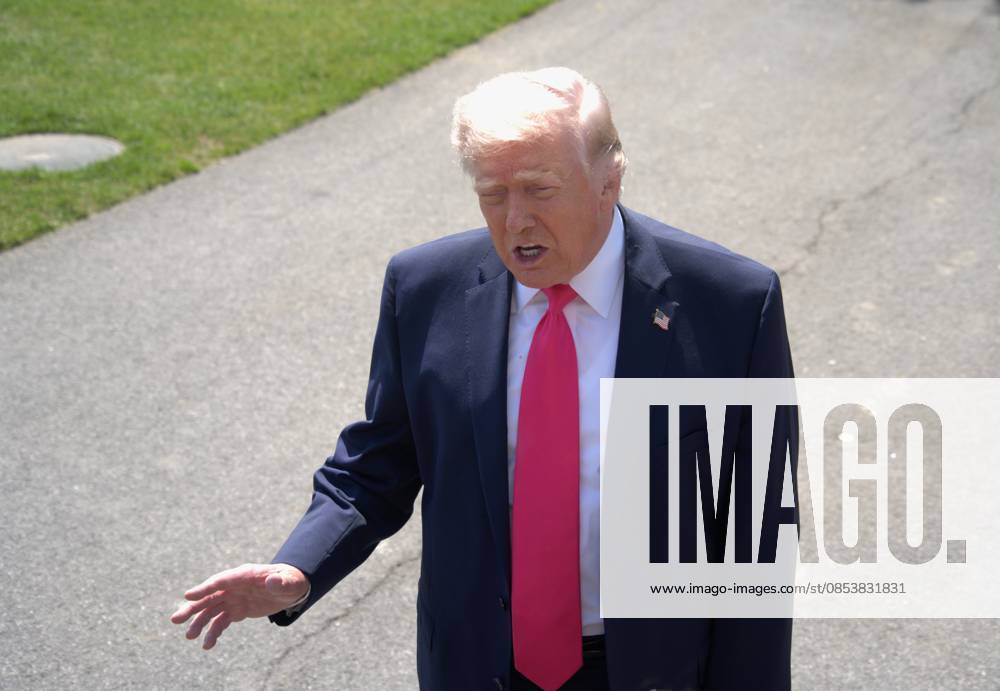 (260416) -- WASHINGTON, April 16, 2026 -- U.S. President Donald Trump speaks to the press on the South Lawn of the White House in Washington, D.C., the United States, April 16, 2026. Trump said Thursday he would consider visiting Pakistan if a peace deal is reached between the United States and Iran to end the weekslong conflict. (Photo by Li Yuanqing Xinhua) U.S.-WASHINGTON, D.C.-WHITE HOUSE-TRUMP-IRAN-PEACE DEAL LixRui