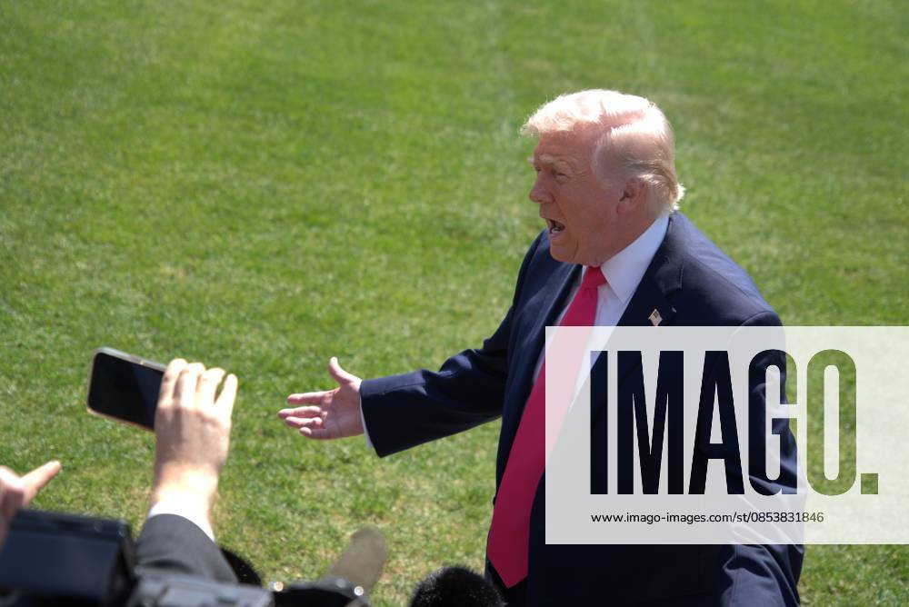 (260416) -- WASHINGTON, April 16, 2026 -- U.S. President Donald Trump speaks to the press on the South Lawn of the White House in Washington, D.C., the United States, April 16, 2026. Trump said Thursday he would consider visiting Pakistan if a peace deal is reached between the United States and Iran to end the weekslong conflict. (Photo by Li Yuanqing Xinhua) U.S.-WASHINGTON, D.C.-WHITE HOUSE-TRUMP-IRAN-PEACE DEAL LixRui