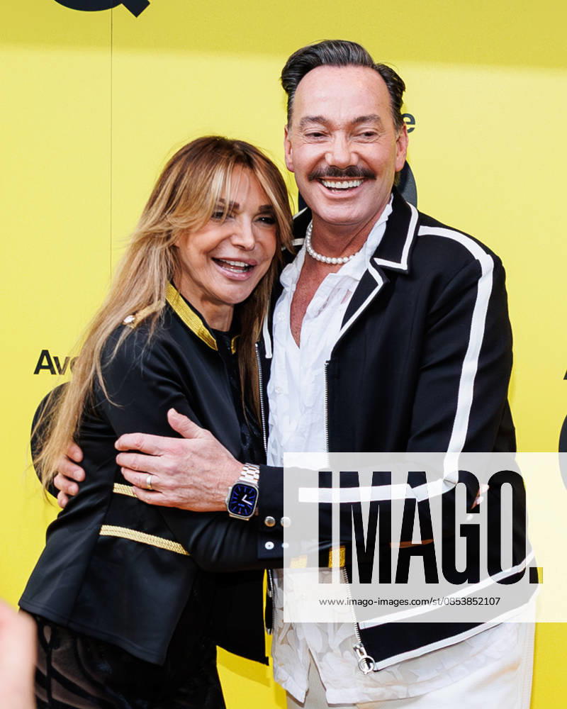 Lizzy Cundy and Craig Revel Horwood attend Avenue Q press night at the Shaftesbury Theatre in London, UK on 16th April 2026 Lizzy Cundy and Craig Revel Horwood attend Avenue Q press night at the Shaftesbury Theatre in London, UK on 16th April 2026, Credit:Manuela Langotsch Avalon United Kingdom, London, Shaftesbury Theatre