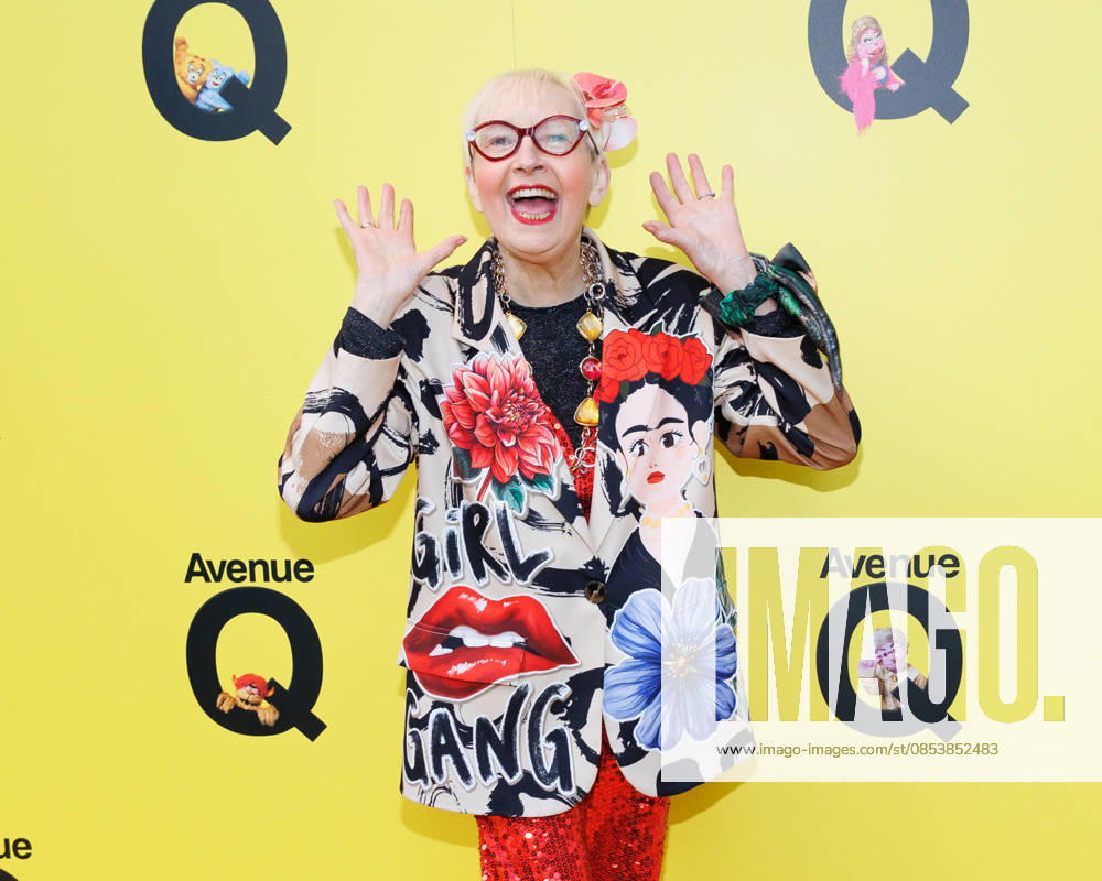 Su Pollard attends Avenue Q press night at the Shaftesbury Theatre in London, UK on 16th April 2026 Su Pollard attends Avenue Q press night at the Shaftesbury Theatre in London, UK on 16th April 2026, Credit:Manuela Langotsch Avalon United Kingdom, London, Shaftesbury Theatre
