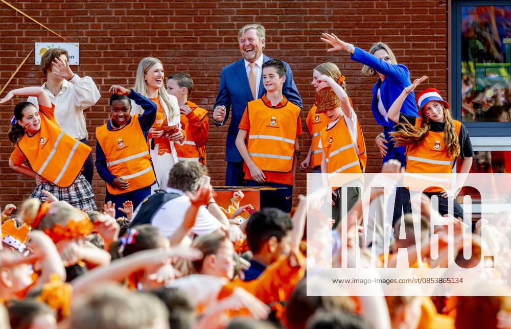 ZEEWOLDE - King Willem-Alexander will give the starting signal for the King s Games during the national opening at public primary school Panta Rhei and ICB Kaleidoscoop in Zeewolde. Traditionally, the King s Games start with the joint King s Breakfast. Subsequently, the King will open the games and visit various sports and games activities. ROBIN UTRECHT ANP netherlands out - belgium out
