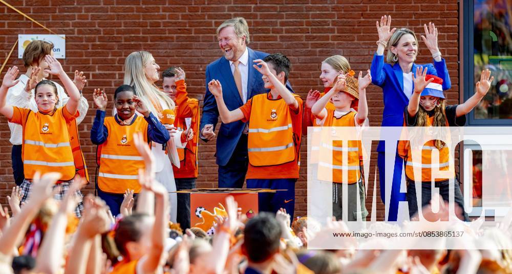 ZEEWOLDE - King Willem-Alexander will give the starting signal for the King s Games during the national opening at public primary school Panta Rhei and ICB Kaleidoscoop in Zeewolde. Traditionally, the King s Games start with the joint King s Breakfast. Subsequently, the King will open the games and visit various sports and games activities. ROBIN UTRECHT ANP netherlands out - belgium out