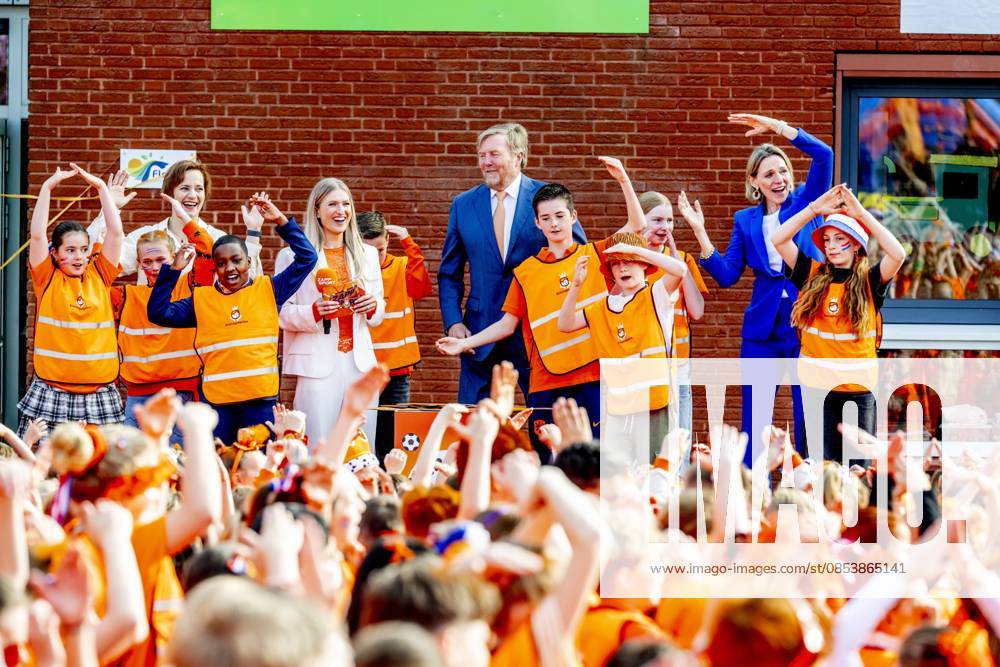 ZEEWOLDE - King Willem-Alexander will give the starting signal for the King s Games during the national opening at public primary school Panta Rhei and ICB Kaleidoscoop in Zeewolde. Traditionally, the King s Games start with the joint King s Breakfast. Subsequently, the King will open the games and visit various sports and games activities. ROBIN UTRECHT ANP netherlands out - belgium out