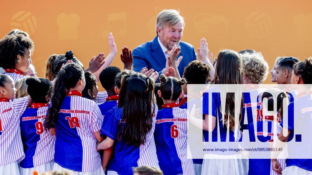 ZEEWOLDE - King Willem-Alexander will give the starting signal for the King s Games during the national opening at public primary school Panta Rhei and ICB Kaleidoscoop in Zeewolde. Traditionally, the King s Games start with the joint King s Breakfast. Subsequently, the King will open the games and visit various sports and games activities. ROBIN UTRECHT ANP netherlands out - belgium out