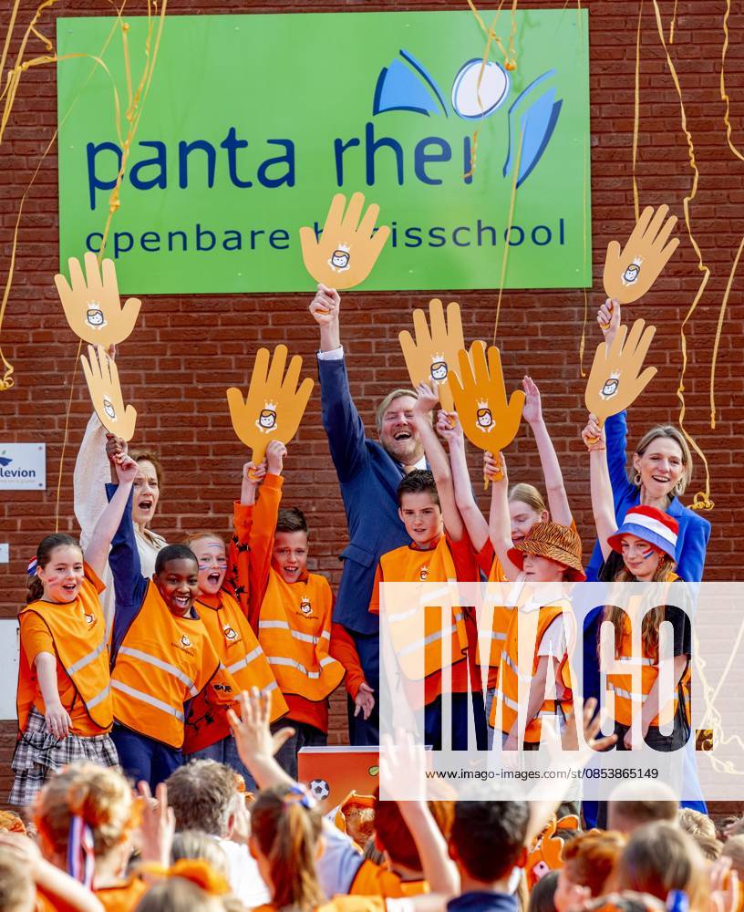 ZEEWOLDE - King Willem-Alexander will give the starting signal for the King s Games during the national opening at public primary school Panta Rhei and ICB Kaleidoscoop in Zeewolde. Traditionally, the King s Games start with the joint King s Breakfast. Subsequently, the King will open the games and visit various sports and games activities. ROBIN UTRECHT ANP netherlands out - belgium out