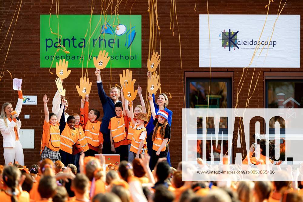 ZEEWOLDE - King Willem-Alexander during the national opening of the King s Games. The King visited public primary school Panta Rhei and ICB Kaleidoscoop, where he attended various sports and games activities after the King s Breakfast. RAMON VAN FLYMEN ANP netherlands out - belgium out