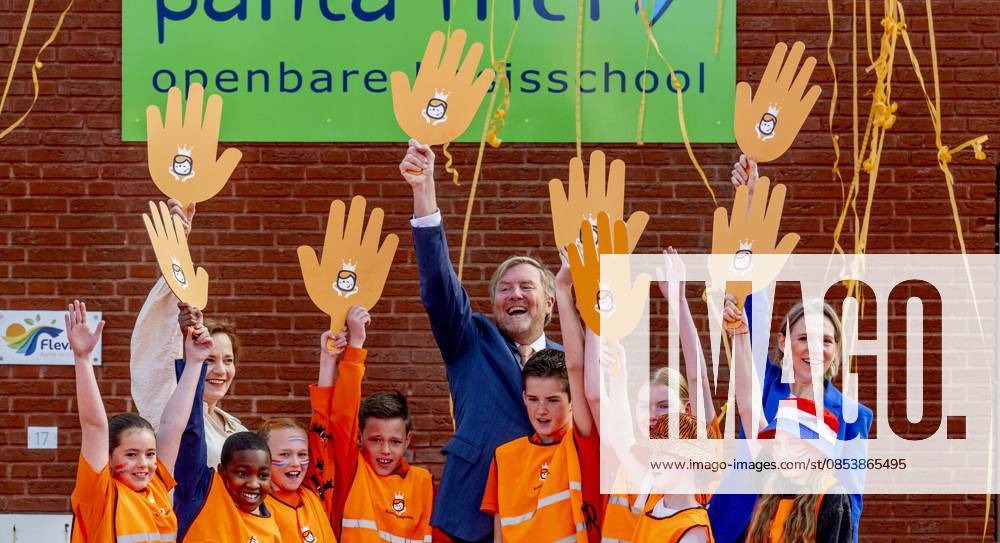 ZEEWOLDE - King Willem-Alexander will give the starting signal for the King s Games during the national opening at public primary school Panta Rhei and ICB Kaleidoscoop in Zeewolde. Traditionally, the King s Games start with the joint King s Breakfast. Subsequently, the King will open the games and visit various sports and games activities. ROBIN UTRECHT ANP netherlands out - belgium out
