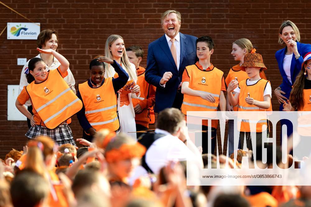 ZEEWOLDE - King Willem-Alexander during the national opening of the King s Games. The King visited public primary school Panta Rhei and ICB Kaleidoscoop, where he attended various sports and games activities after the King s Breakfast. RAMON VAN FLYMEN ANP netherlands out - belgium out