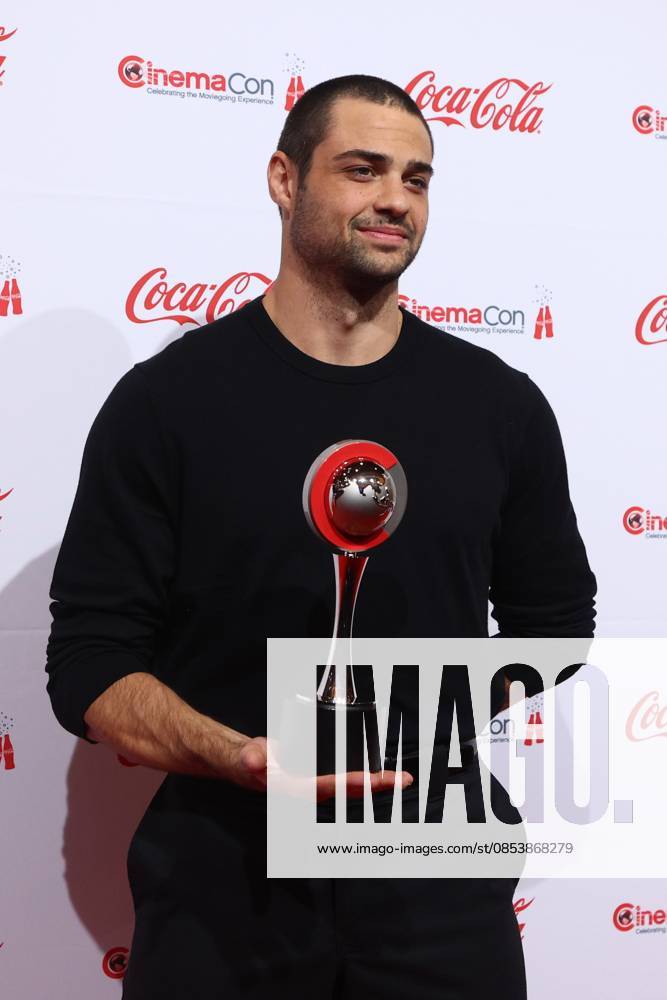 Noah Centineo at arrivals for CinemaCon 2026 Big Screen Achievement Awards, OMNIA Nightclub, The Dolby Colosseum, Caesars Palace, Las Vegas, NV, April 16, 2026. Photo By: JA Everett Collection CinemaCon 2026 Big Screen Achievement Awards PUBLICATIONXNOTxINxCANxCHNxFRAxITAxJPNxNORxPOLxRUSxESPxUKxUSA