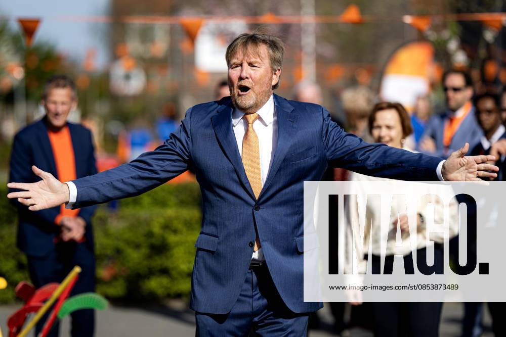 ZEEWOLDE - King Willem-Alexander during the national opening of the King s Games. The King visited public primary school Panta Rhei and ICB Kaleidoscoop, where he attended various sports and games activities after the King s Breakfast. RAMON VAN FLYMEN ANP netherlands out - belgium out