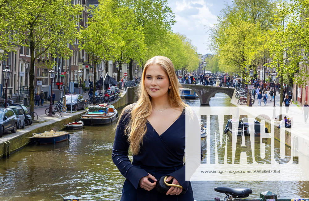 Amsterdam Princess Amalia posing for the media on the Oudezijds Voorburgwal, on the bridge between the Lange Niezel and the Korte Niezel, on her 2nd day of the 2 day visit to Amsterdam. Â