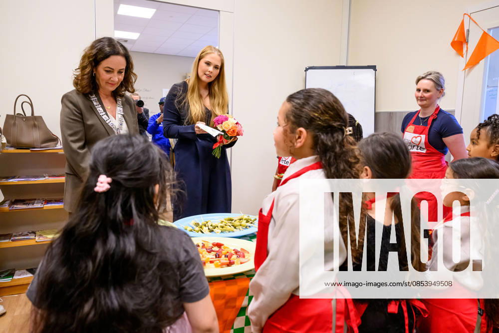 Second day of the two-day visit of Princess Amalia to Amsterdam. The Netherlands. 17 Apr 2026 Princess Amalia and Mayor Femke Halsema attend a cooking class for children at a community center in Amsterdam-Noord. At the invitation of Halsema, the princess paid a two-day visit to the capital, to get to know the city better. Amsterdam The Netherlands