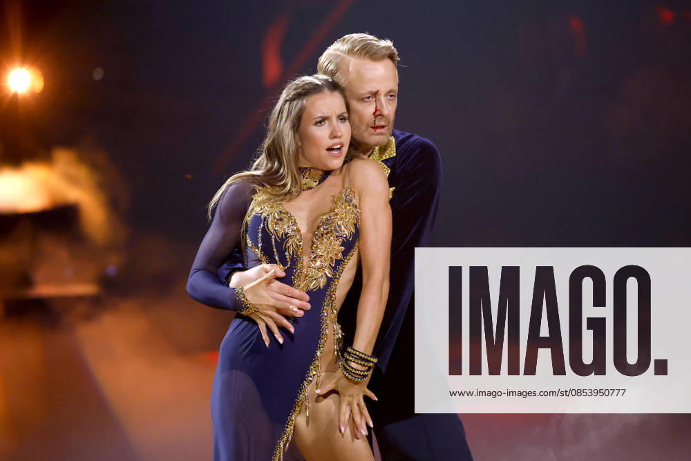 Entertainer Ross Antony and professional dancer Mariia Maksina at the sixth dance show of the 19th season of the RTL dance show Lets Dance at the Coloneum Ross Antonys face is covered in blood after he suffers a bleeding wound while dancing Cologne, 17 04 2026 NRW Germany