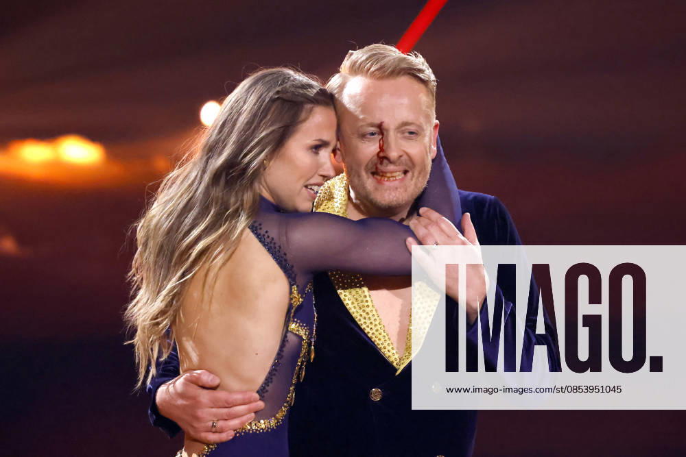 Entertainer Ross Antony and professional dancer Mariia Maksina at the sixth dance show of the 19th season of the RTL dance show Lets Dance at the Coloneum Ross Antonys face is covered in blood after he suffers a bleeding wound while dancing Cologne, 17 04 2026 NRW Germany