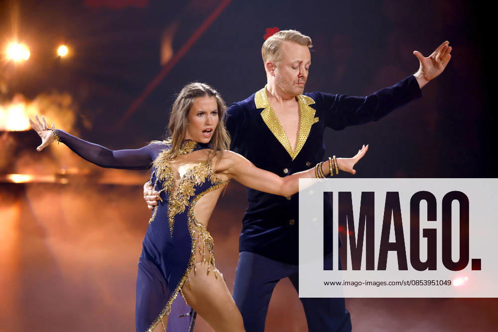 Entertainer Ross Antony and professional dancer Mariia Maksina at the sixth dance show of the 19th season of the RTL dance show Lets Dance at the Coloneum Ross Antonys face is covered in blood after he suffers a bleeding wound while dancing Cologne, 17 04 2026 NRW Germany