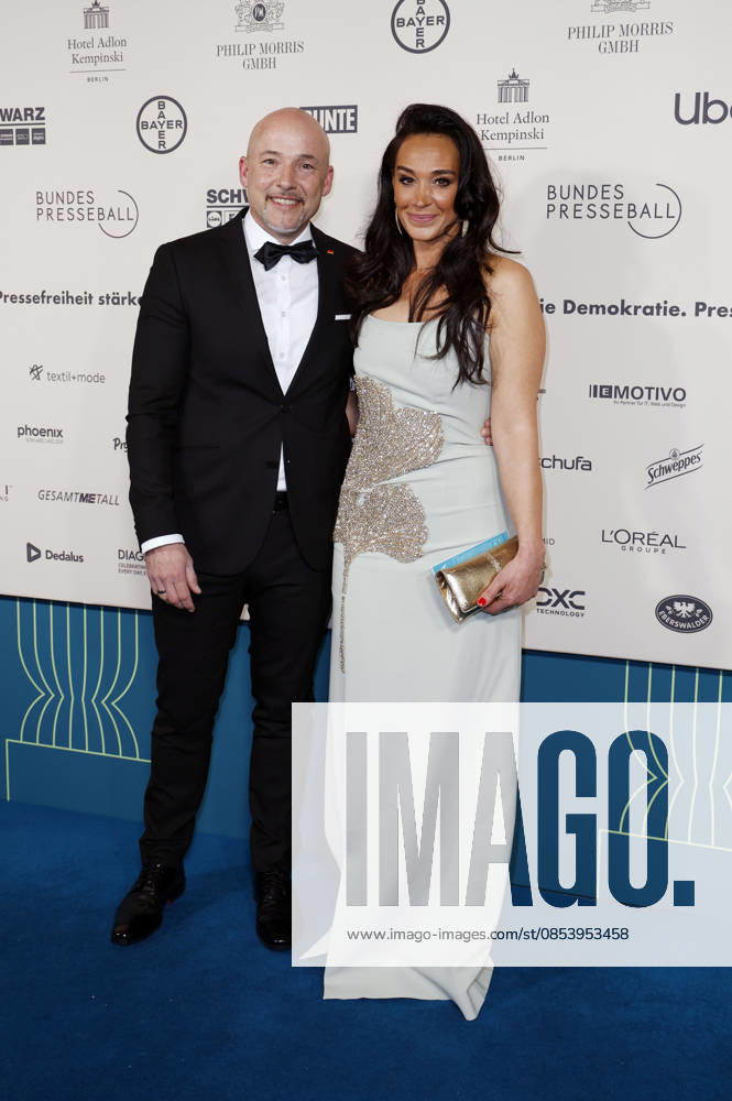 Alexander Hoffmann with his wife Neslihan at the 73 Federal Press Ball 2026 at the Hotel Adlon Kempinski Berlin, 17 04 2026 Foto:xJ.xFuturexImagex bundespresseball_6411