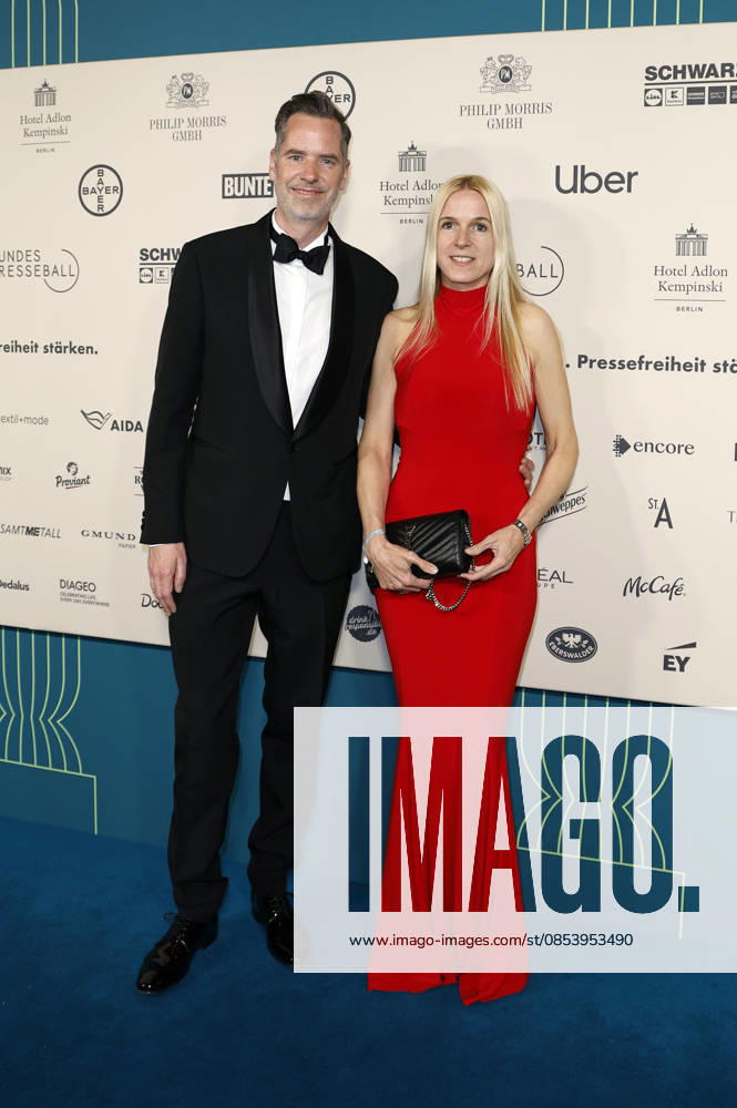 Christian Dürr with wife Jennifer at the 73 Federal Press Ball 2026 at the Hotel Adlon Kempinski Berlin, 17 04 2026 Foto:xJ.xFuturexImagex bundespresseball_6423