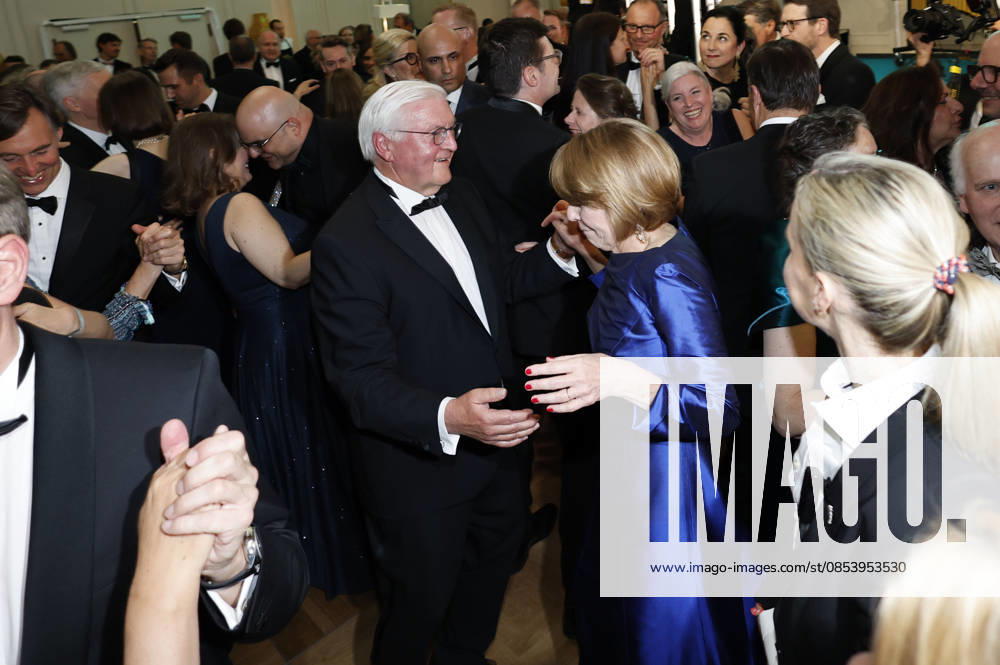 Frank Walter Steinmeier with his wife Elke Büdenbender at the 73 Federal Press Ball 2026 at the Hotel Adlon Kempinski Berlin, 17 04 2026 Foto:xJ.xFuturexImagex bundespresseball_6454