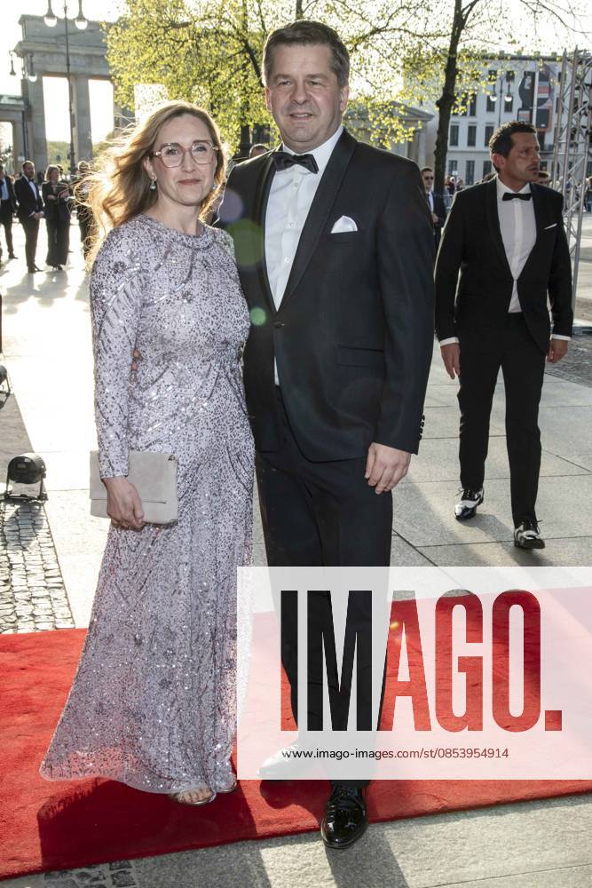 ABB PRESS BALL Sven Schulze with his wife Katti as guests at the 73 Federal Press Ball at the Hotel Adlon Kempinski on 17 04 2026 in Berlin