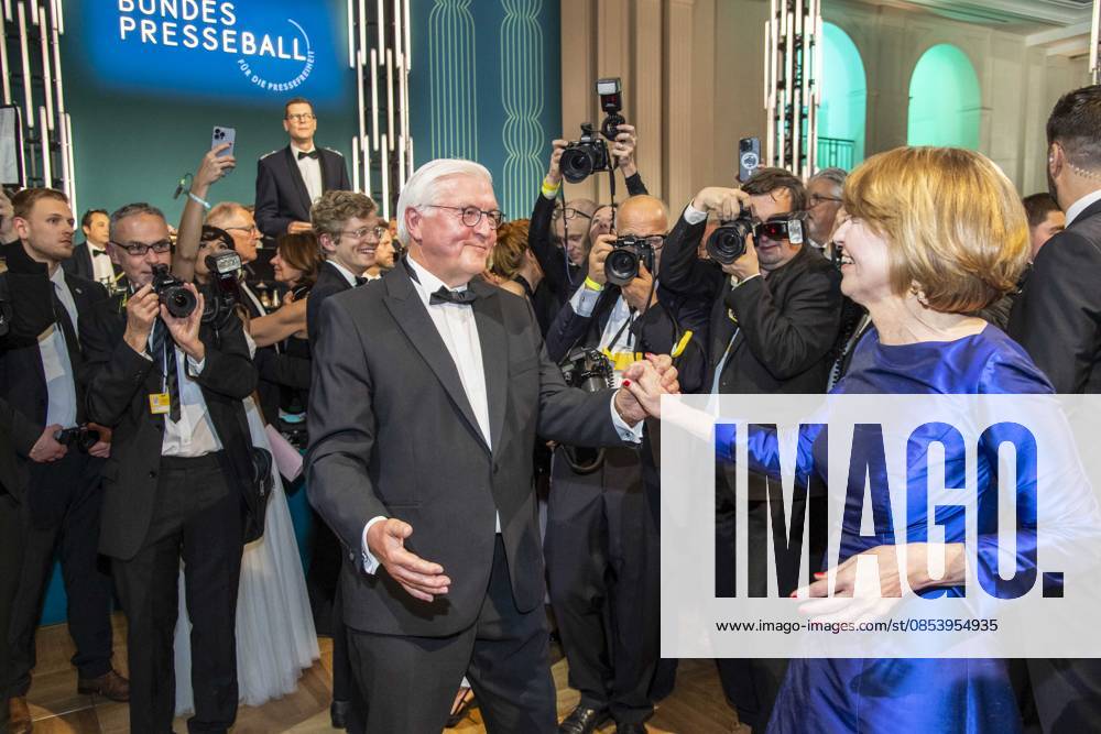 ABB PRESS BALL German President Frank Walter Steinmeier dancing with his wife Elke Buedenbender blue evening dress at the 73rd Federal Press Ball at the Hotel Adlon Kempinski on April 17, 2026 in Berlin
