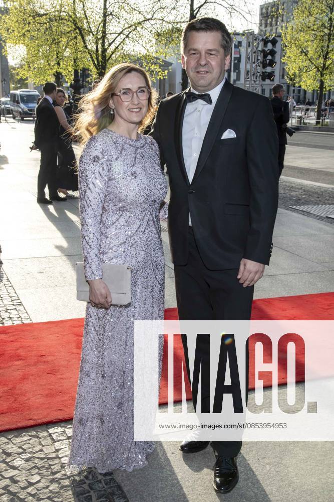 ABB PRESS BALL Sven Schulze with his wife Katti as guests at the 73 Federal Press Ball at the Hotel Adlon Kempinski on 17 04 2026 in Berlin