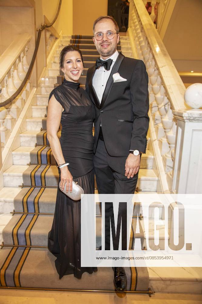 ABB PRESS BALL Damla Hekimoglu and her husband Philip as guests at the 73rd Federal Press Ball at the Hotel Adlon Kempinski on 17 04 2026 in Berlin