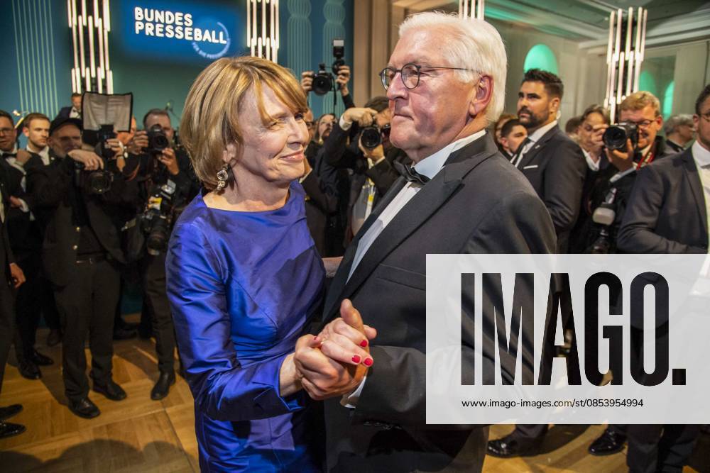 ABB PRESS BALL German President Frank Walter Steinmeier dancing with his wife Elke Buedenbender blue evening dress at the 73rd Federal Press Ball at the Hotel Adlon Kempinski on April 17, 2026 in Berlin