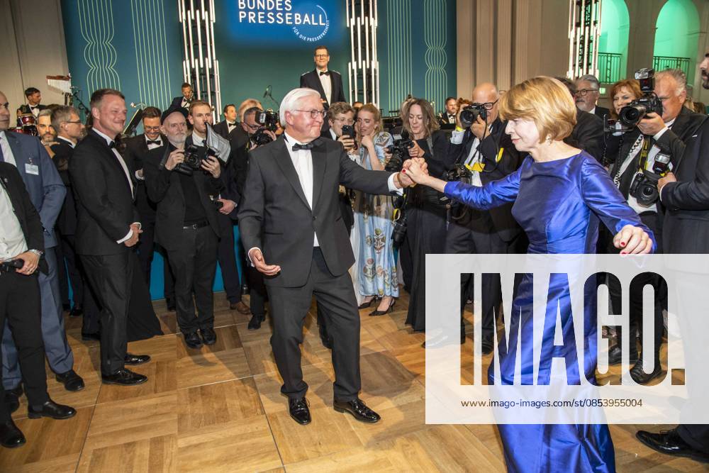ABB PRESS BALL German President Frank Walter Steinmeier dancing with his wife Elke Buedenbender blue evening dress at the 73rd Federal Press Ball at the Hotel Adlon Kempinski on April 17, 2026 in Berlin