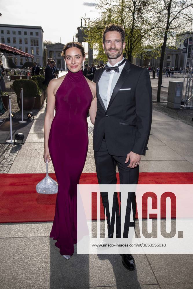 ABB PRESS BALL Danielle Bezaire and Arne Friedrich Freuundin as guests at the 73 Federal Press Ball at the Hotel Adlon Kempinski on 17 04 2026 in Berlin