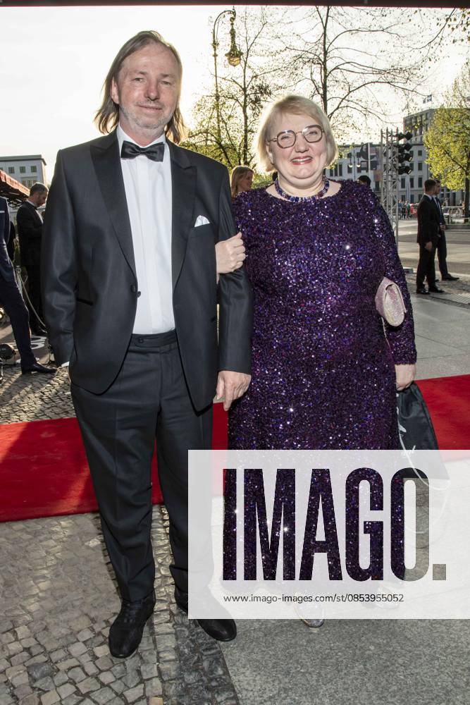 ABB PRESS BALL Katja Mast, First Parliamentary Secretary of the SPD parliamentary group in the Bundestag with her husband as guests at the 73rd Federal Press Ball at the Hotel Adlon Kempinski on 17 April 2026 in Berlin
