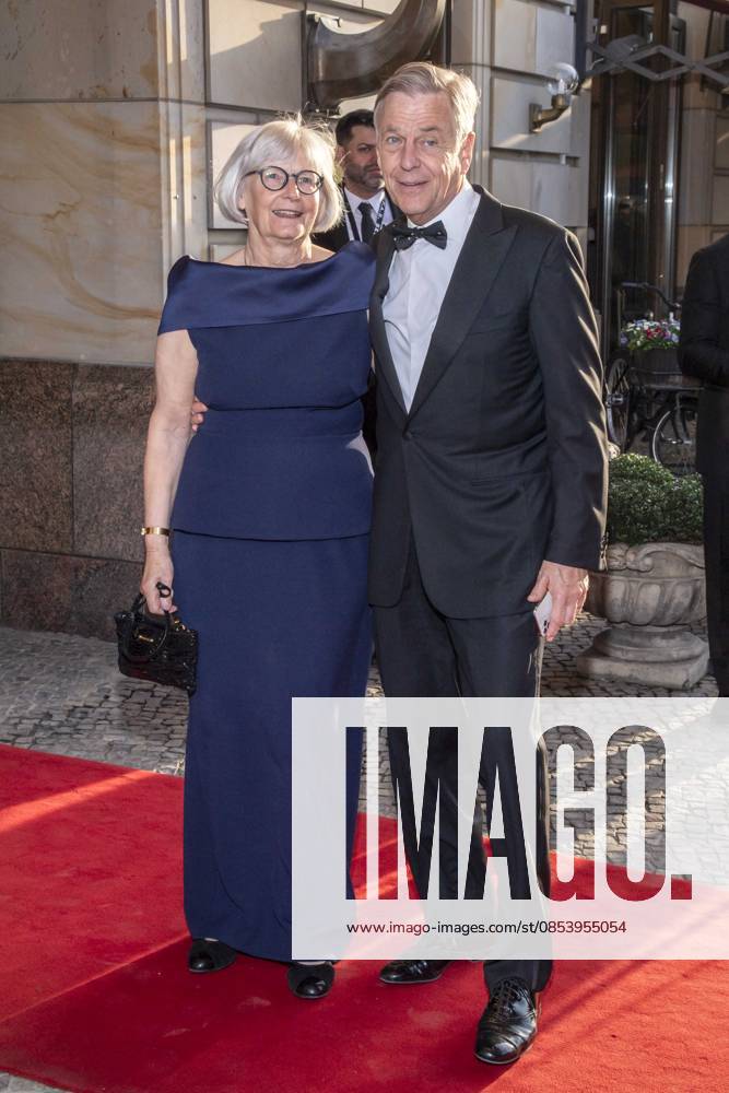 ABB PRESS BALL Renate Grziwok and Claus Kleber as guests at the 73rd Federal Press Ball at the Hotel Adlon Kempinski on 17 04 2026 in Berlin