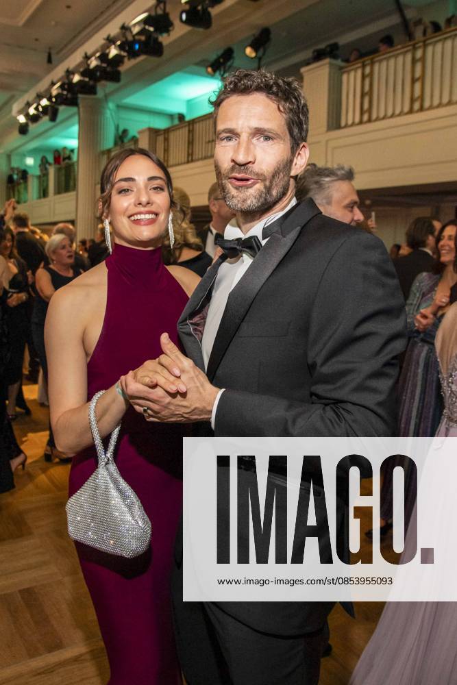 ABB PRESS BALL Danielle Bezaire and Arne Friedrich girlfriend dancing as guests at the 73 Federal Press Ball at the Hotel Adlon Kempinski on 17 04 2026 in Berlin