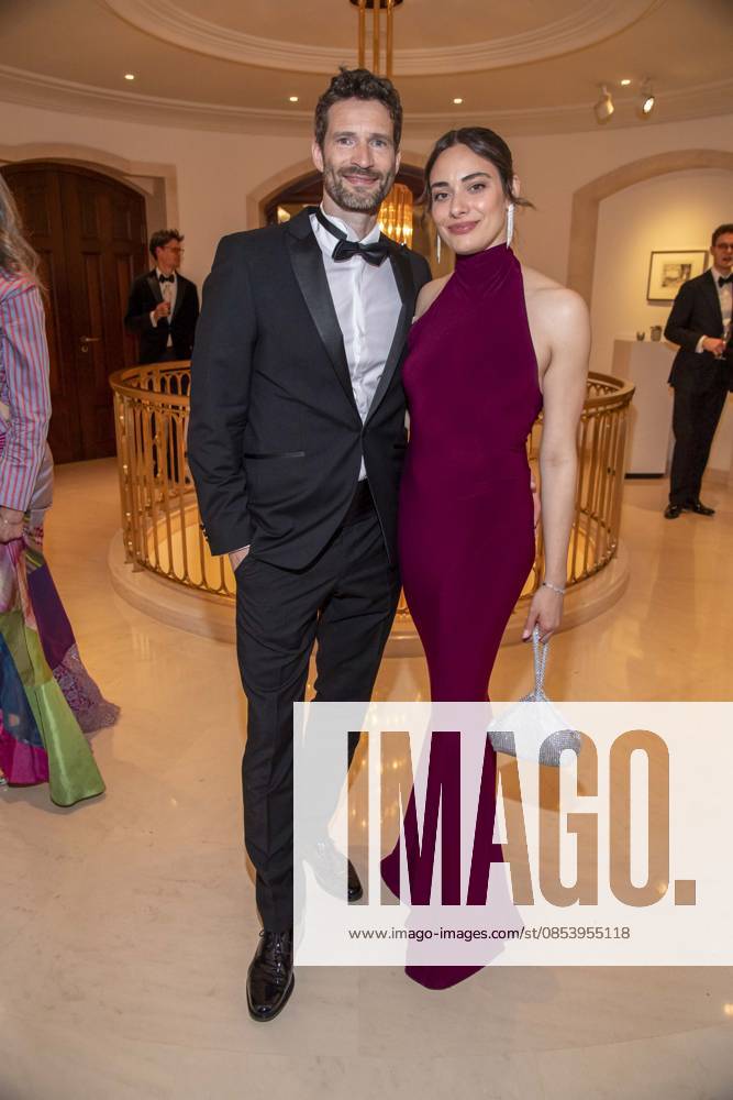 ABB PRESS BALL Danielle Bezaire and Arne Friedrich girlfriend dancing as guests at the 73 Federal Press Ball at the Hotel Adlon Kempinski on 17 04 2026 in Berlin