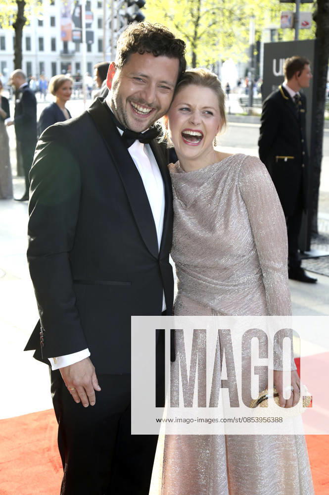 Felix Banaszak with his wife Charlotte at the 73 Federal Press Ball 2026 at the Hotel Adlon Kempinski Berlin, 17 04 2026 Foto:xAgenturxWehnertx xGränzdörferx xFuturexImagex bundespresseball_6458