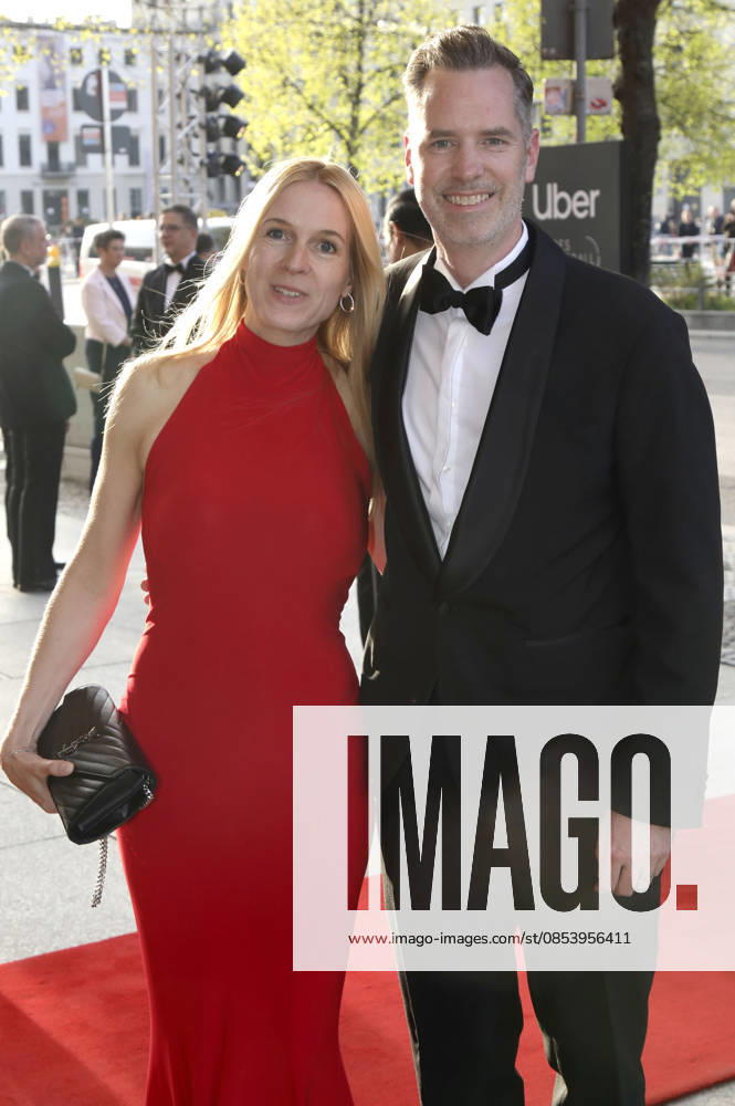 Christian Dürr with wife Jennifer at the 73 Federal Press Ball 2026 at the Hotel Adlon Kempinski Berlin, 17 04 2026 Foto:xAgenturxWehnertx xGränzdörferx xFuturexImagex bundespresseball_6478