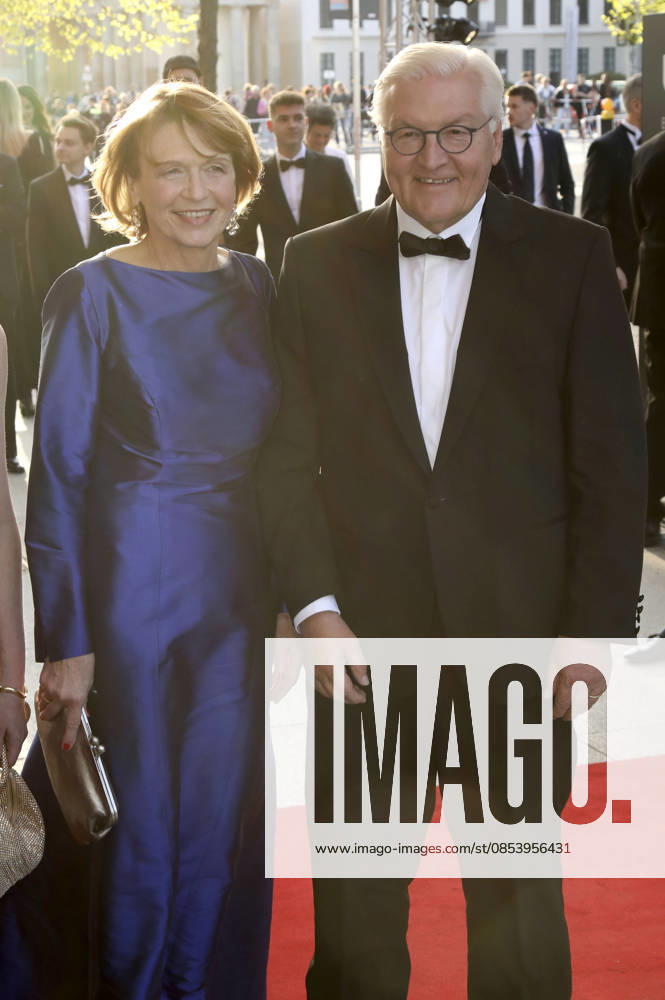 Frank Walter Steinmeier with his wife Elke Büdenbender at the 73 Federal Press Ball 2026 at the Hotel Adlon Kempinski Berlin, 17 04 2026 Foto:xAgenturxWehnertx xGränzdörferx xFuturexImagex bundespresseball_6488