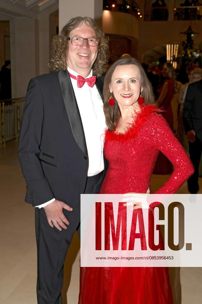 Sigrid Nikutta with husband Christoph Mönnikes at the 73 Federal Press Ball 2026 at the Hotel Adlon Kempinski Berlin, 17 04 2026 Foto:xAgenturxWehnertx xGränzdörferx xFuturexImagex bundespresseball_6508