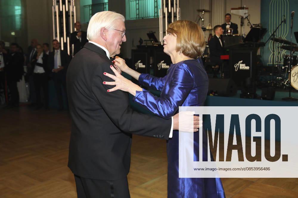 Frank Walter Steinmeier with his wife Elke Büdenbender at the 73 Federal Press Ball 2026 at the Hotel Adlon Kempinski Berlin, 17 04 2026 Foto:xAgenturxWehnertx xGränzdörferx xFuturexImagex bundespresseball_6533