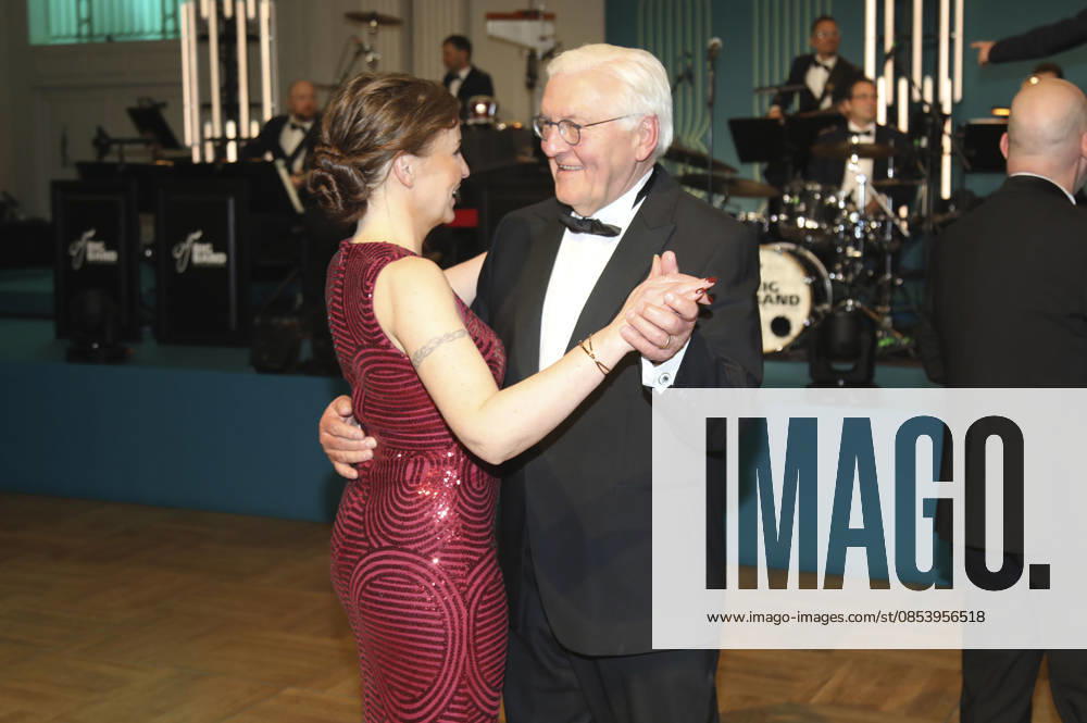 Regina Kramer and Frank Walter Steinmeier at the 73 Federal Press Ball 2026 at the Hotel Adlon Kempinski Berlin, 17 04 2026 Foto:xAgenturxWehnertx xGränzdörferx xFuturexImagex bundespresseball_6530